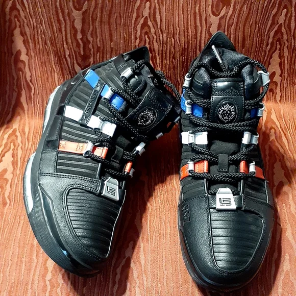 Nike | Shoes | Nike Mens Lebron 3 The Shop Black University  display picture 2